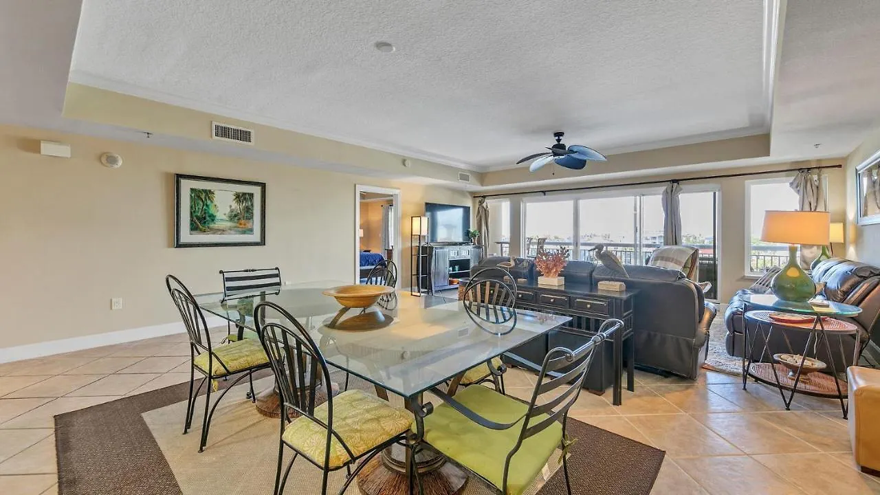 Holiday home Harbor Landing 203B - Spacious Condo With Views Of The Harbor And Gulf Destin
