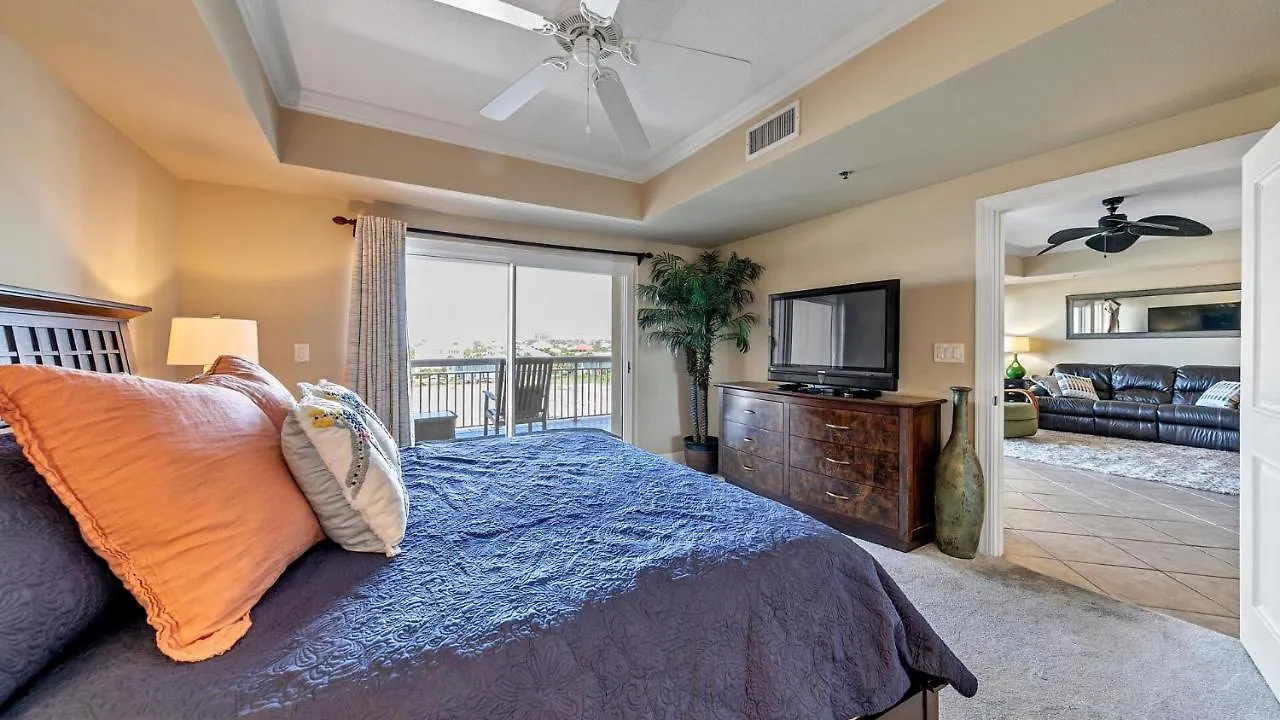 Harbor Landing 203B - Spacious Condo With Views Of The Harbor And Gulf Destin 0*,  United States