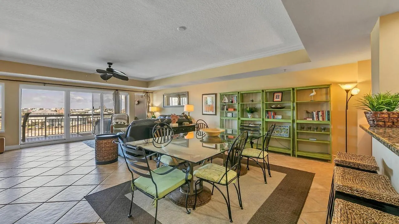 Harbor Landing 203B - Spacious Condo With Views Of The Harbor And Gulf Destin 0*,