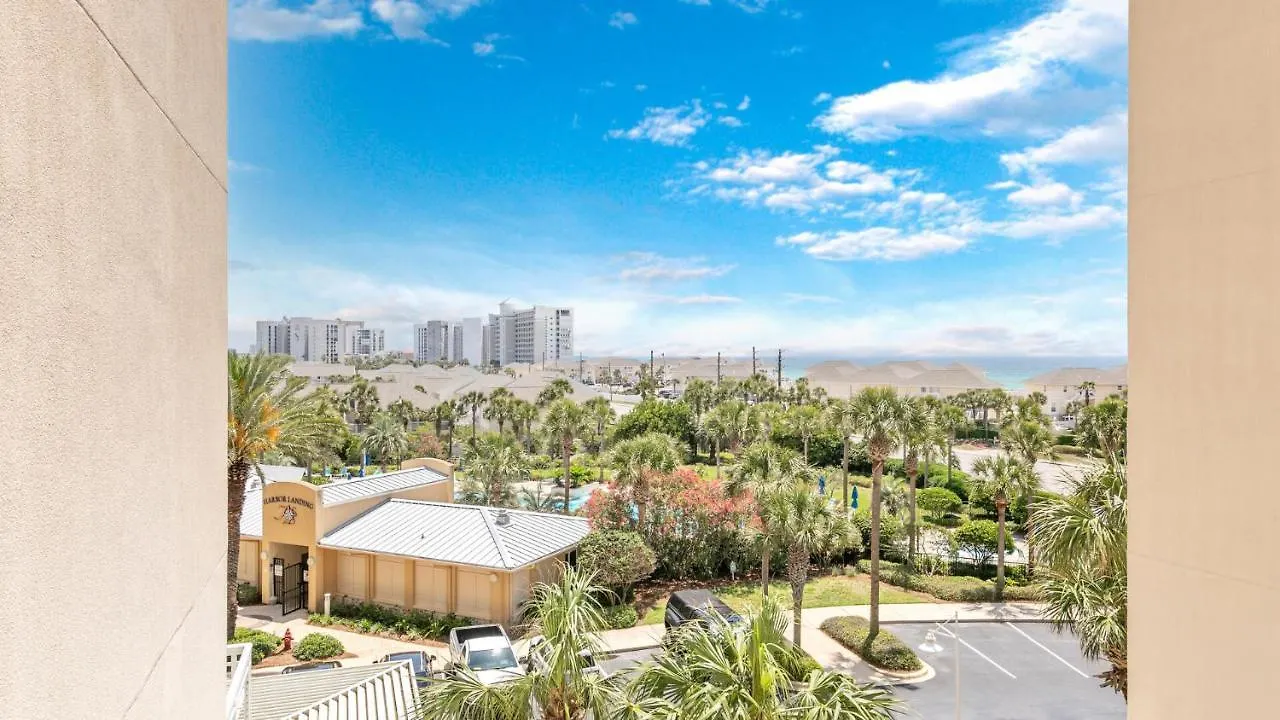 Harbor Landing 203B - Spacious Condo With Views Of The Harbor And Gulf Destin