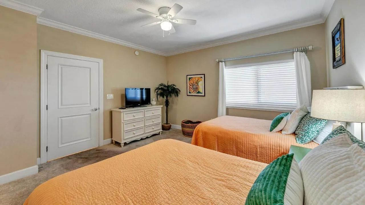 Harbor Landing 203B - Spacious Condo With Views Of The Harbor And Gulf Destin Holiday home