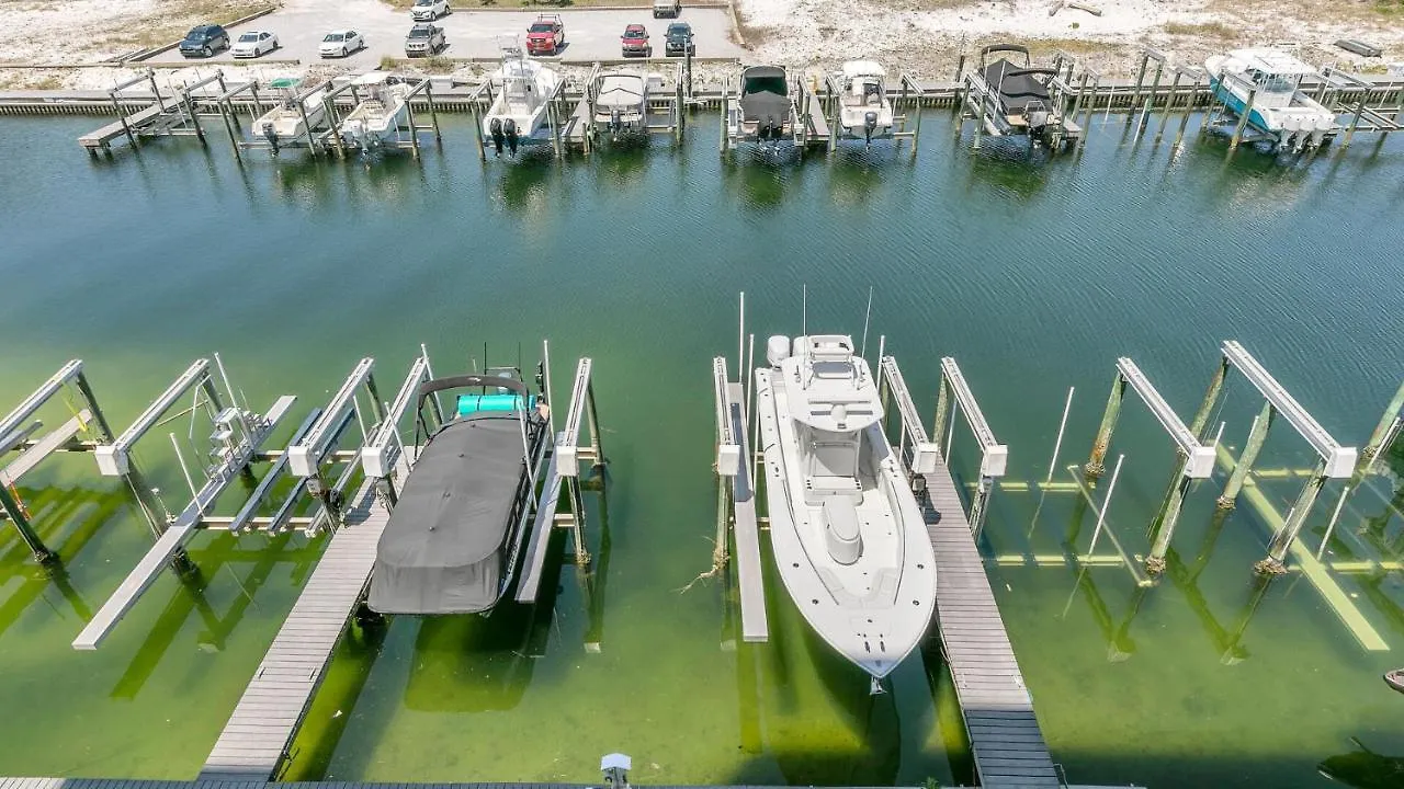 Harbor Landing 203B - Spacious Condo With Views Of The Harbor And Gulf Destin